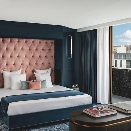 Pley 4* París